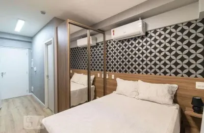 Kitnet / Stúdio à venda na Rua Alves Guimarães, 1450, Pinheiros, São Paulo