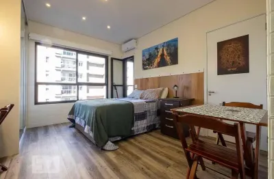 Kitnet / Stúdio à venda na Rua Alves Guimarães, 1450, Pinheiros, São Paulo