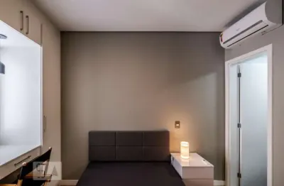 Kitnet / Stúdio à venda na Rua João Moura, 429, Pinheiros, São Paulo