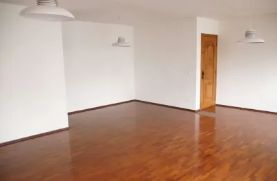 Apartamento á venda no Morumbi com 3 dormitórios, sendo 1 suíte e 2 vagas.