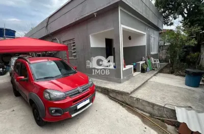 Casa para Locação em São Gonçalo, Rio do Ouro, 3 dormitórios, 1 suíte, 2 banheiros, 4 vagas