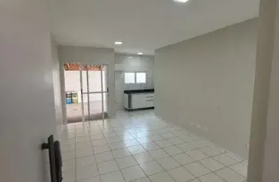 Casa em condomínio fechado de 3 quartos - residencial flores do cerrado