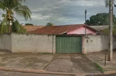 Casa com 3 quartos à venda na Rua BF52, 78, Floresta, Goiânia