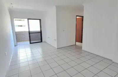 Alugo apartamento 03 quartos, s/ 01 suíte, varanda, 01 vaga, na ponta verde