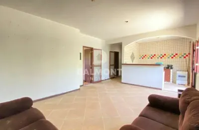 Ogiva - cabo frio - casa independente com terreno amplo a poucos metros da praia do peró