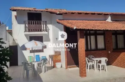Peró - cabo frio - casa em condomínio a 100 metros da praia do peró!
