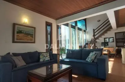 Ogiva - cabo frio/rj - casa em condomínio com vista para o canal do itajuru  136,35m²