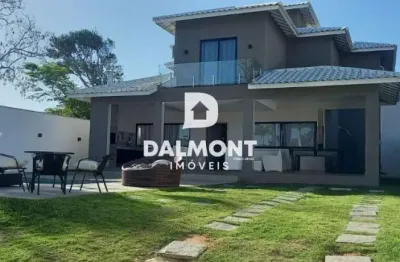 Caravelas - búzios - casa duplex, 4 suítes, com espaço gourmet, e bem localizada .