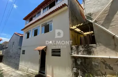 Peró - Cabo Frio - Triplex Mobiliado no Peró: 3 Suítes, Área Gourmet e Zero Condomínio