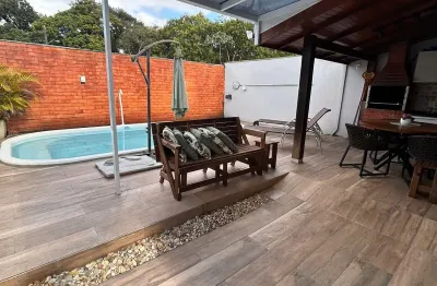 Casa 3 quartos c/ piscina em rua sem saída - espinheiros - joinville/sc
