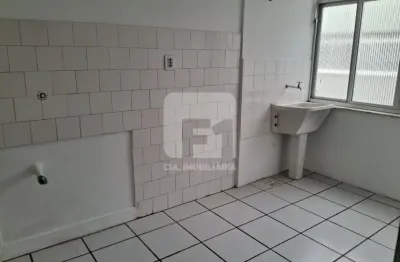 Apartamento 2 quartos na trindade em florianópolis - a  menos de 10 minutos da ufsc e do shopping villa romana