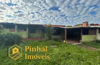 Casa com dois quartos em balneário pinhal, apenas 800m do mar