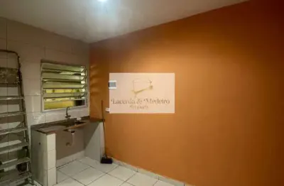 Casa com 1 quarto para alugar na rua xico santeiro, jardim brasília, são paulo por r$ 800