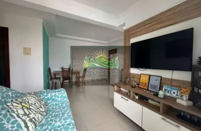 Apartamento com 68 m² privativos, localizado no primeiro andar de um prédio tranquilo, a apenas 2 km da praia dos ingleses.  
