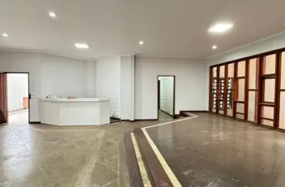 Super casa de 550 m2 de área construída, escritório, clinica ou residência