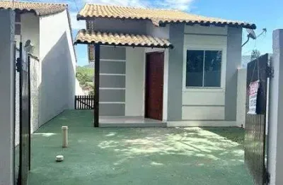 Casa próximo a lagoa, contendo 2 quartos (1 suíte), em ponta grossa, marica.