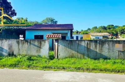 Casa à venda na Rua Mucuripe, 11, São José do Imbassaí, Maricá