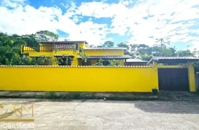 Casa duplex e condomínio, com 3 quartos (1 suíte c/ closet), sala em dois ambientes, piscina…