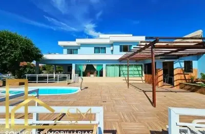 Casa duplex, c/ 4  (2 suítes), com piscina, c/ vista p / lagoa em araçatiba - maricá - rj