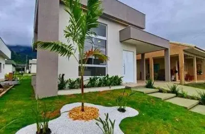 Casa Espetacular, em Condomínio, no Bairro de São José, Maricá, RJ