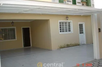 Estoril | 3 dormitórios | 1 suíte | 2 salas | 2 vagas | locação | bauru