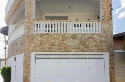 Casa residencial 3 quartos com 2 suítes, 2 vagas e quintal em jardim terra branca, bauru