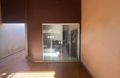 Casa terrea no bairro granja cecilia | 3 dormitórios | 2 banheiros | 2 vagas de garagem