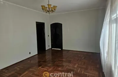 Casa com 3 quartos à venda na Vila Independência, Bauru 