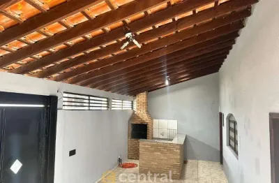 Casa | 4 dormitórios | 2 suítes | 3 vagas | portão eletrônico | venda | bauru