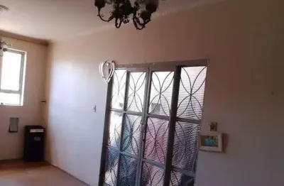 Casa à venda | 2 quartos | 1 suíte | 3 salas | edicula com despensa e banheiro | jardim estoril | bauru sp