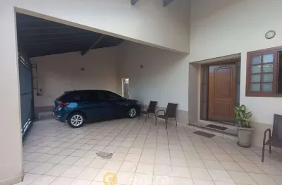 Casa com 3 quartos à venda na Vila Quaggio, Bauru 