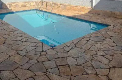 Vila cidade universitária | 5 dormitórios | 1 suíte | 2 vagas | piscina | locação | bauru