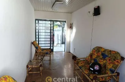 Casa alugada para comércio | em frente ao centrinho | 4 dormitórios