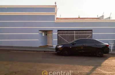 Casa residencial 03 dormítorios 01 suíte, 271m² - jardim ferraz