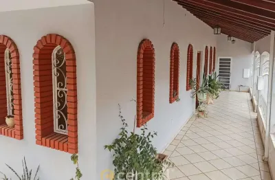 Casa residencial à venda, 03 dormitórios sendo 01 suite, 310m²- vila pacifico