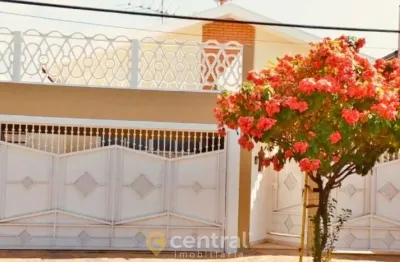 Casa com 3 quartos à venda na Vila Souto, Bauru 