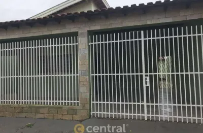 Casa térrea | 3 quartos sendo 1 suíte | edicula com churrasqueira | quintal | jardim prudencia | bauru sp