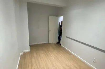 Sala comercial para alugar no Jardim Infante Dom Henrique, Bauru 