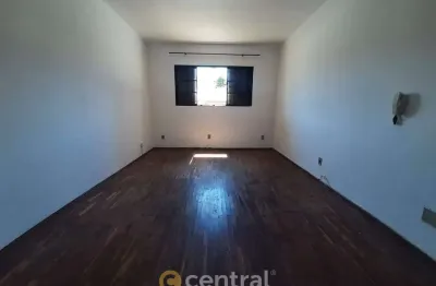 Apartamento com 1 quarto para alugar na Vila Brunhari, Bauru 