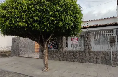 Casa com 3 quartos para alugar em São João, Feira de Santana 