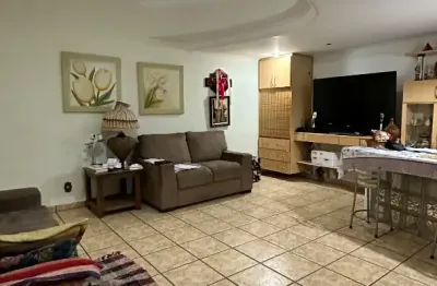 Casa aconchegante estilo edícula no bairro jd candida em araras sp