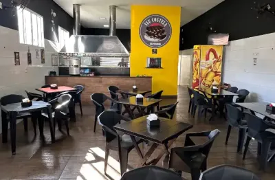 Imovel sendo excelente comércio alimentício + casa nos fundos