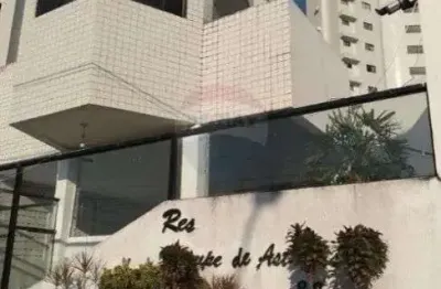 Apartamento 2/4 c/ varanda no residencial príncipe de astúrias - próximo ao praia shopping