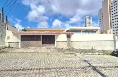 Casa com 4 quartos à venda na Rua Aníbal Correia, 01, Candelária, Natal