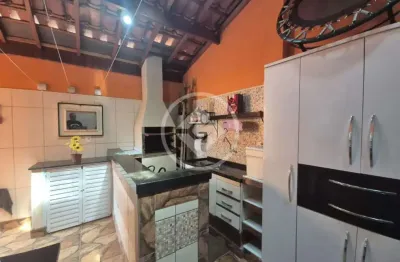 Casa com 2 quartos à venda na Luiz Aparecido Magrini, 56, Jardim Residencial Alvorada, Araras