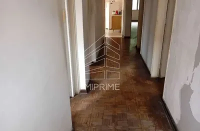 Casa com  500 metros de terreno. 3 domitórios e 3 vagas- Vila pompeia .