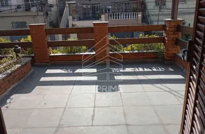 Sobrado com 3 domitórios e 2vagas - Vila Romana - Rua plana e arborizada.