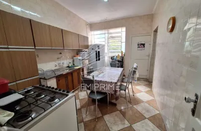 Vila anglo brasileira    2 vagas  2 casas com 2 dormitórios 5 banheiros.