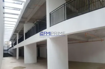 Pinheiros  loja   comercial      916m2.  estacionamento com 9 vagas.