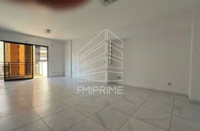 Perdizes 3 suites, sacada, 5 banheiros, 3 autos, depósito na garagem.